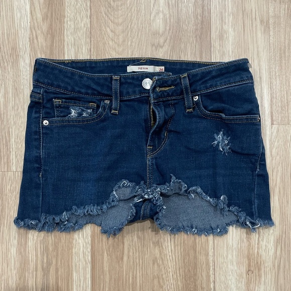 Levi's Blue Denim Jeans with Tan Label - Picture 1 of 6